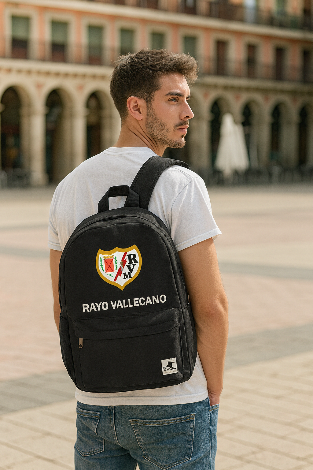🎒Mochila rayo vallecano deportiva negra con diseño futbolero