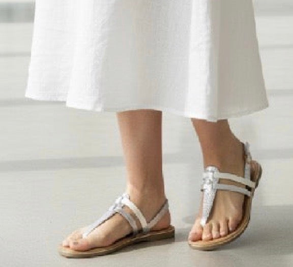 18€!!! Sandalias Planas Plateadas con Brillo – Elegantes y Cómodas para Verano JF9506
