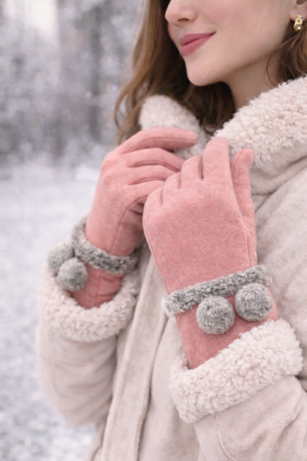 Guantes de Mujer Abrigados con Pompón Fijo – Suaves, Elegantes y Cómodos
