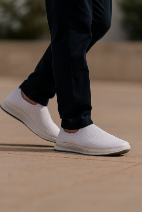 DEPORTIVA DE TELA BLANCA COMODA JF3011