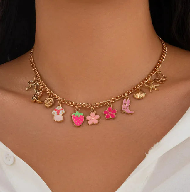 Collar de aleación con flor de fresa