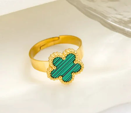 Anillo ajustable de flores de cinco hojas