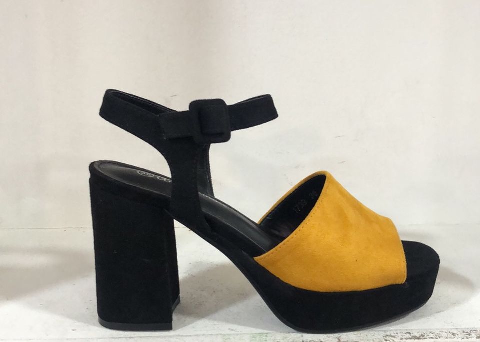 SANDALIA CON TACON 1739