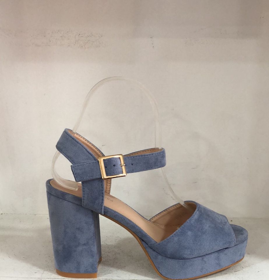 SANDALIA CON TACON JF8106