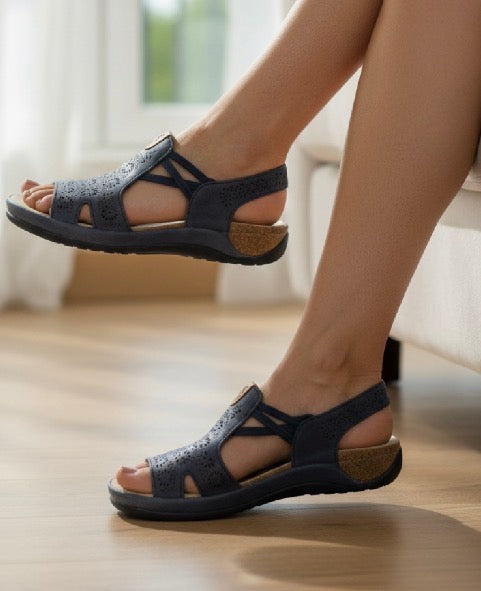 ✨ Sandalia Anatómica Confort Perforada – Azul Marino y Beige ✨ YB-5583-4