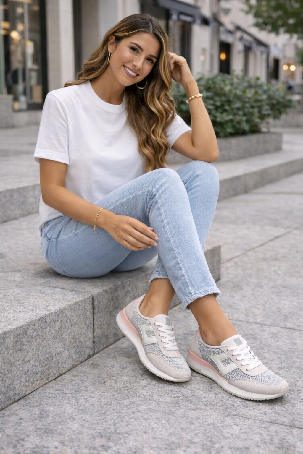 Zapatilla Gris y Blanca con Detalle Rosa – Deportiva Mujer Casual y Ligera BF5031