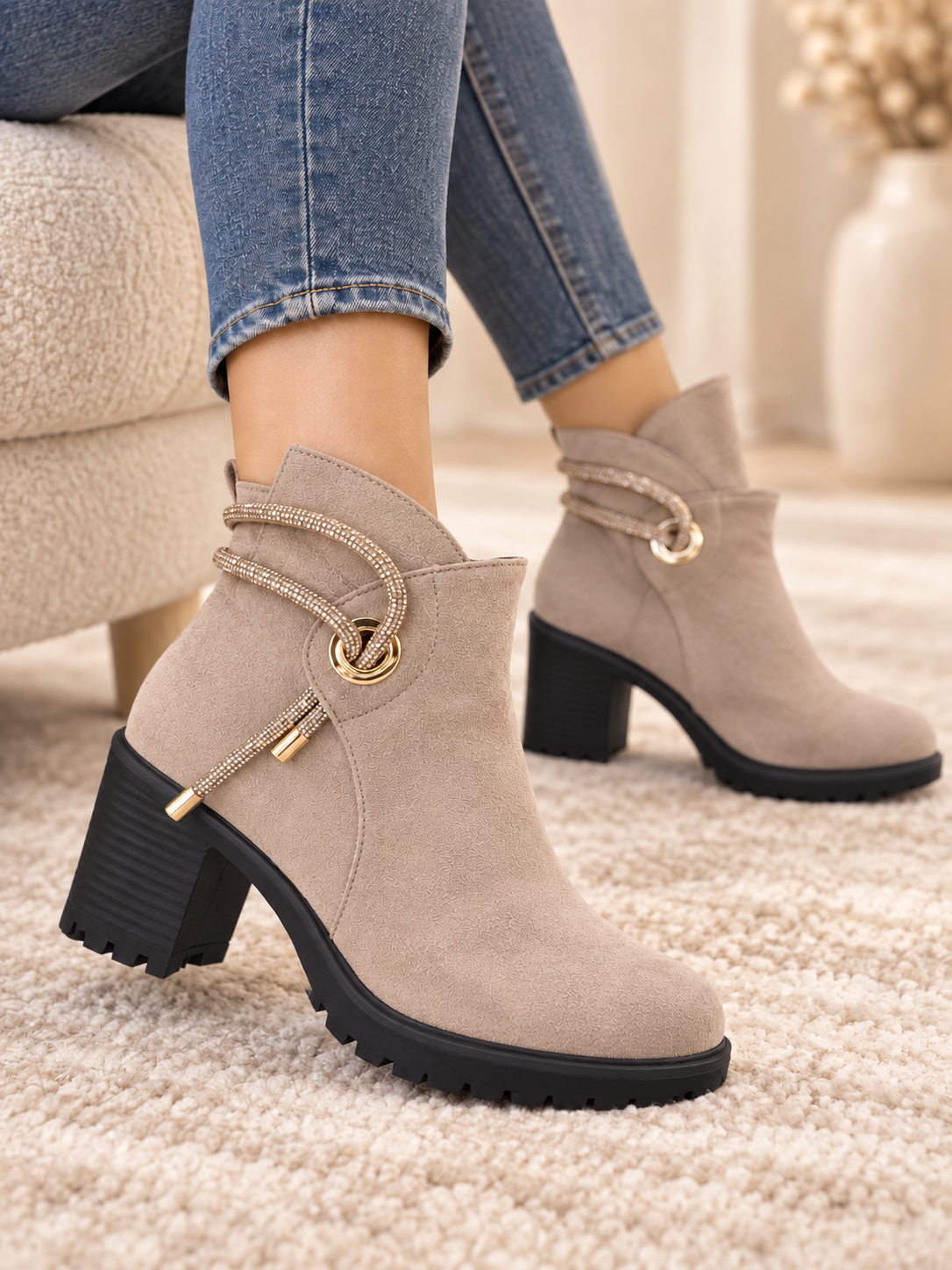 Botín de tacón con cordón brillante – camel y beige 8349-09