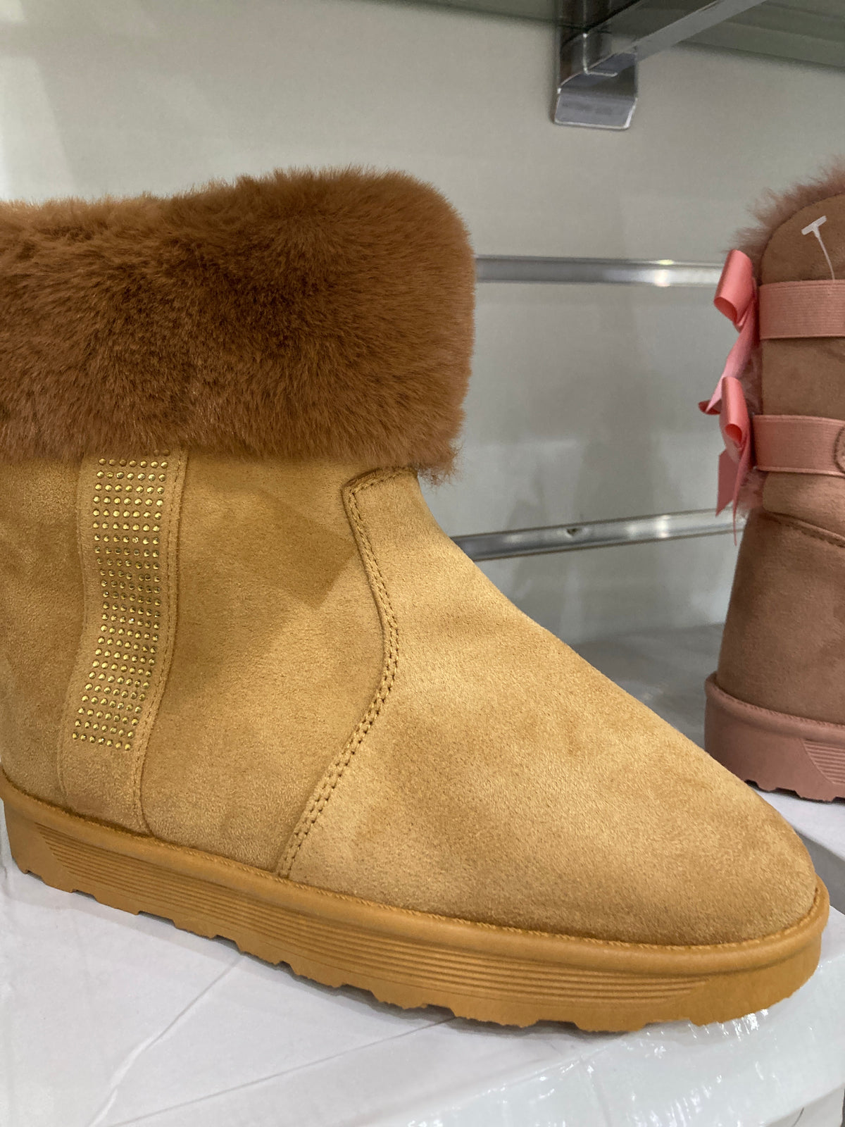 889 bota 41 y 37