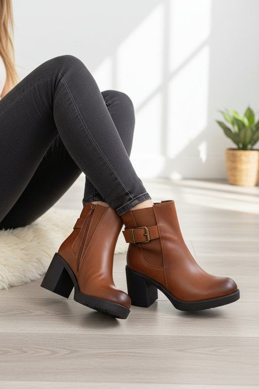 Botín Camel Mujer con Hebilla y Tacón yaAncho – Estilo Elegante Casual | Calzados P&P 7934