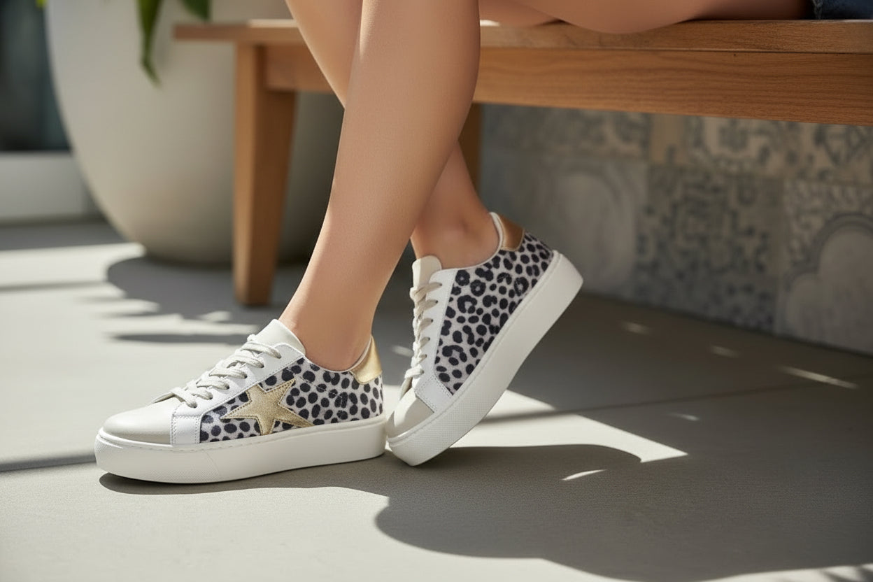 Deportiva Mujer Animal Print con Estrella Dorada C791
