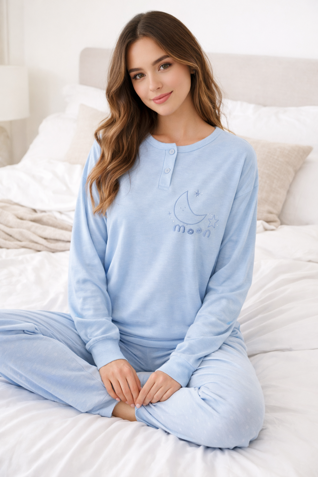 Pijama de Mujer Gris con Luna y Estrella – Conjunto de Manga Larga Súper Cómodo Sm2512
