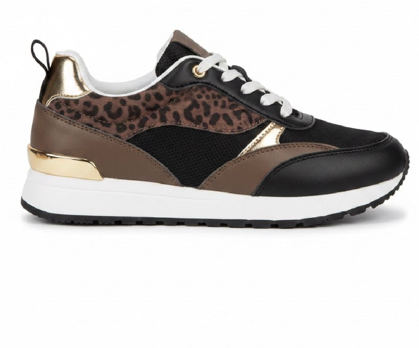 Deportiva Mujer Animal Print con Detalles Dorados B-670