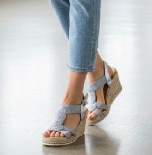 Sandalias Cuña Mujer Plateadas con Flor – Sandalias Verano Cómodas y Elegantes
 z7-m7261-02