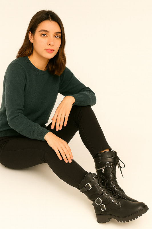 Botas altas negras con hebillas y bolsillo lateral G-368