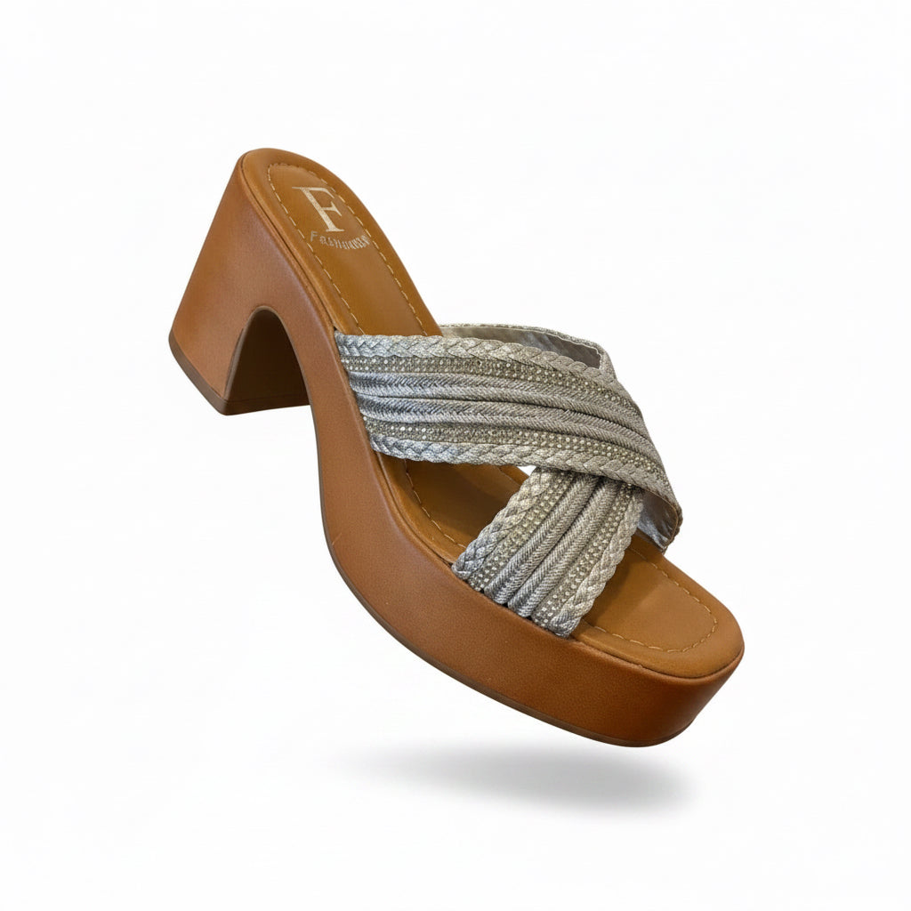 Sandalia de Tacón Plateada con Plataforma | Elegancia y Comodidad 7558-01