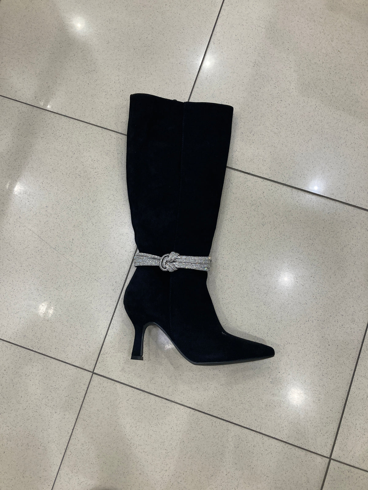 Yz23-58 Bota 37