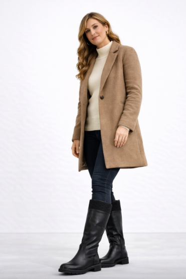 Bota Alta Negra de Mujer con Suela Track – Estilo Clásico y Confort W8B-X22050-11