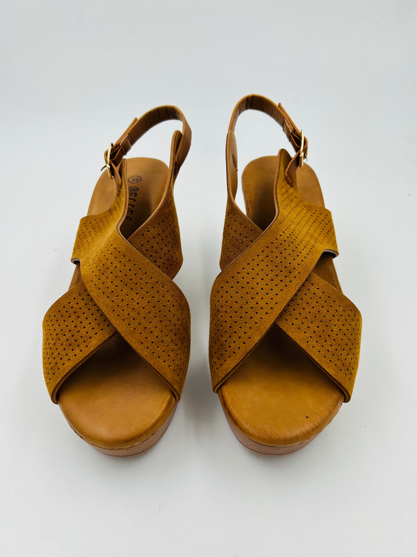 SANDALIA CON CRUCE PM239