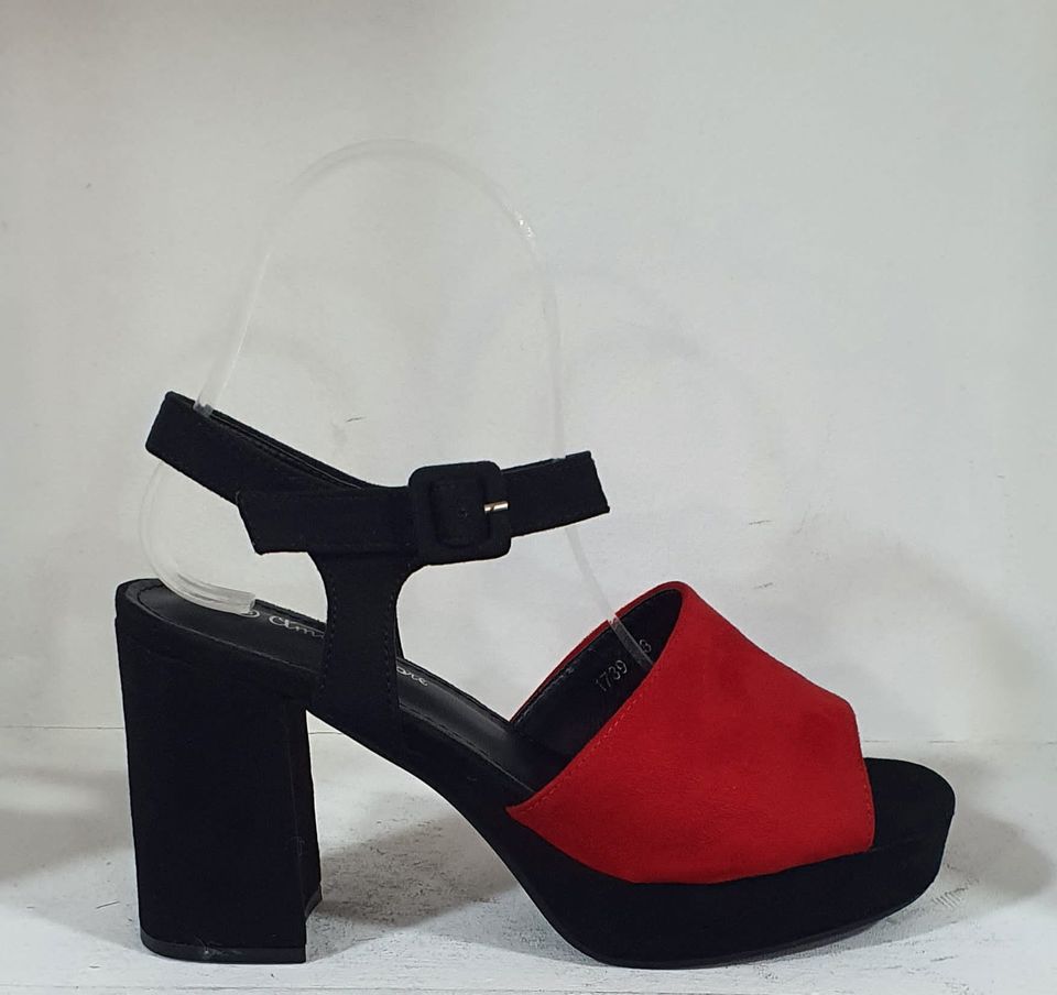 SANDALIA CON TACON 1739