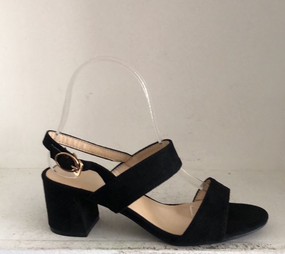 SANDALIA CON TACON  OS-1